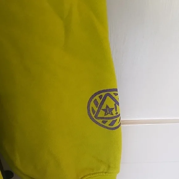 Jeffree Star Neon Yellow Green Hoodie with Script Sleeve - Picture 4 of 10